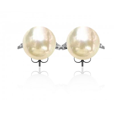 Aashika Pearl Earrings